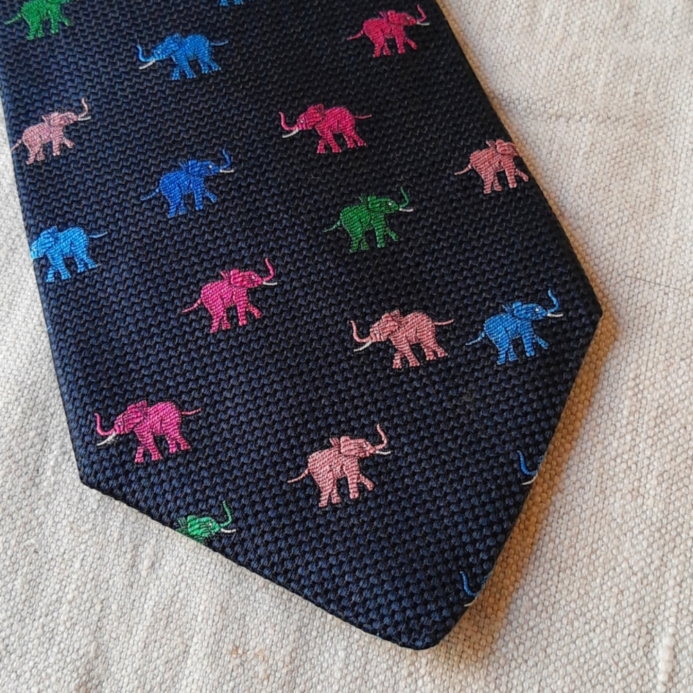 H&K elephant tie NEW